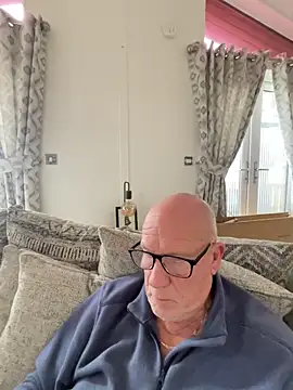 philefc online show from January 8, 10:54 am