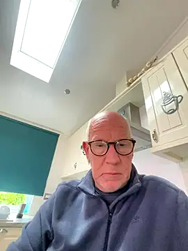 philefc online show from November 14, 11:47 am