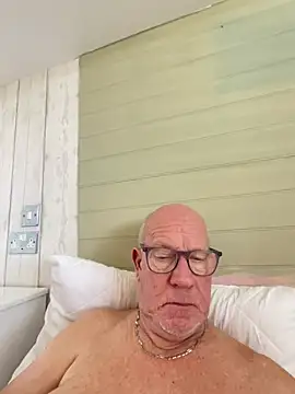 Snapshot of philefc chatting on March 2, 12:01 pm philefc online show from March 2, 12:01 pm