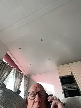 Snapshot of philefc chatting on February 25, 10:04 am philefc online show from February 25, 10:04 am