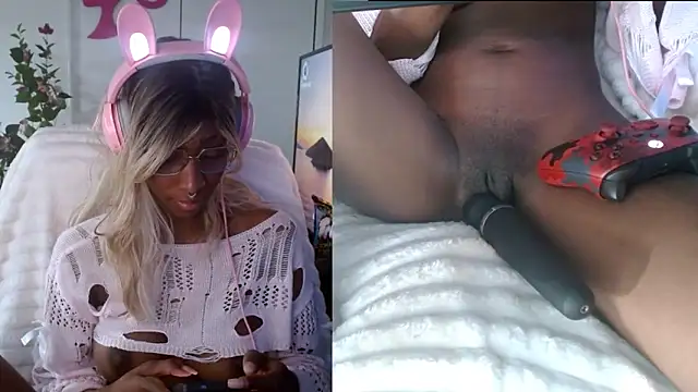 alys at college online show from March 23, 12:49 pm