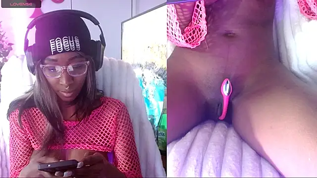 alys at college online show from February 17, 2:14 pm