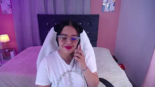 Snapshot of Sofia_leving chatting on October 4, 1:07 am Sofia leving online show from October 4, 1:07 am