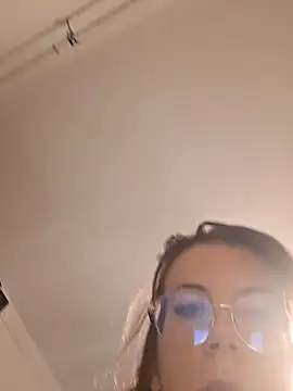 Anayssa  online show from October 2, 12:19 pm