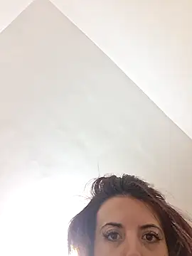 Anayssa  online show from February 10, 9:03 pm