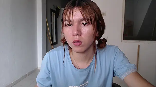 Snapshot of Dolly_Peach_ chatting on September 18, 6:33 pm Dolly Peach online show from September 18, 6:33 pm
