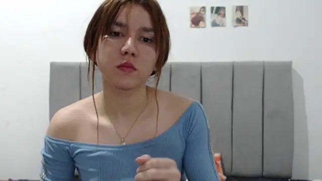 Dolly Peach  online show from August 6, 1:33 am