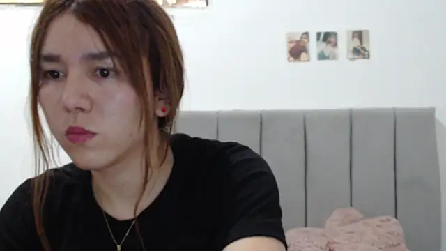 Dolly Peach  online show from August 7, 6:58 pm