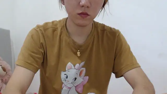 Dolly Peach  online show from February 23, 7:03 pm