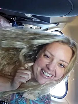 Bridgette03 online show from January 17, 6:39 am