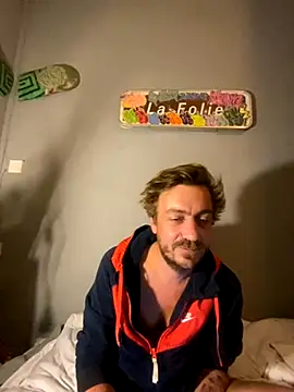 Snapshot of 3615-ULLA chatting on November 7, 4:33 pm 3615-ULLA online show from November 7, 4:33 pm