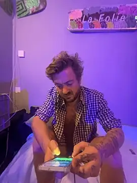 Snapshot of 3615-ULLA chatting on November 9, 8:51 am 3615-ULLA online show from November 9, 8:51 am