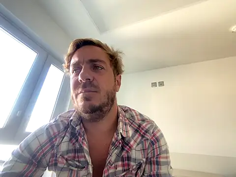 Snapshot of 3615-ULLA chatting on October 1, 10:52 am 3615-ULLA online show from October 1, 10:52 am