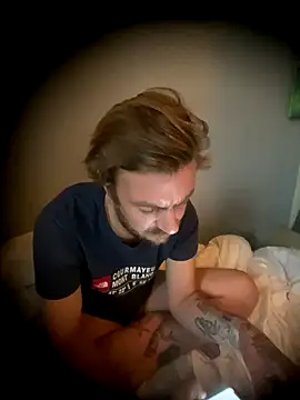 Snapshot of 3615-ULLA chatting on November 5, 4:10 pm 3615-ULLA online show from November 5, 4:10 pm