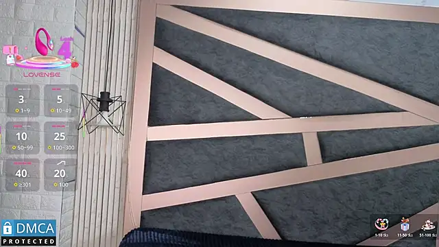 Clhoee  online show from November 18, 1:32 am