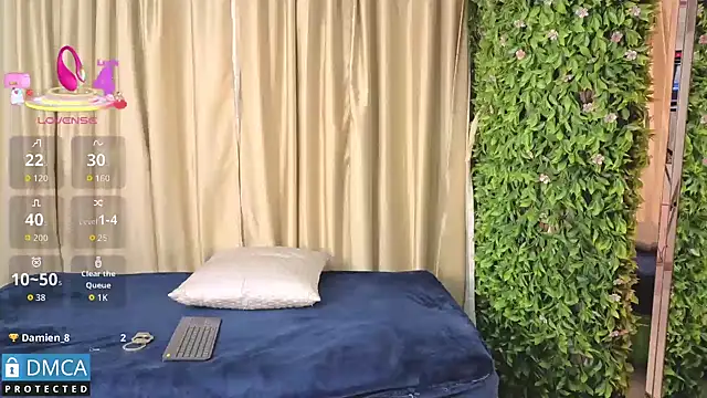 Clhoee  online show from October 30, 3:16 am