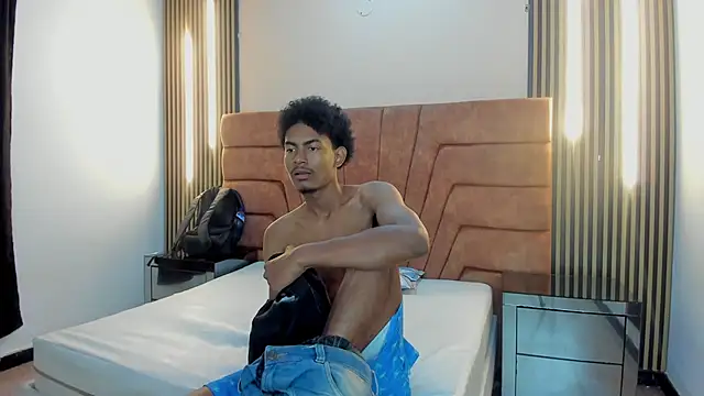 FYKMOR 1 online show from December 4, 7:46 pm