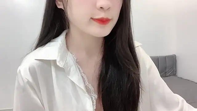   Lily    online show from May 5, 3:48 pm