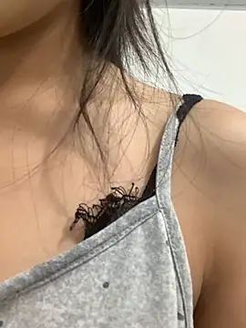    Lily    online show from April 5, 7:48 am