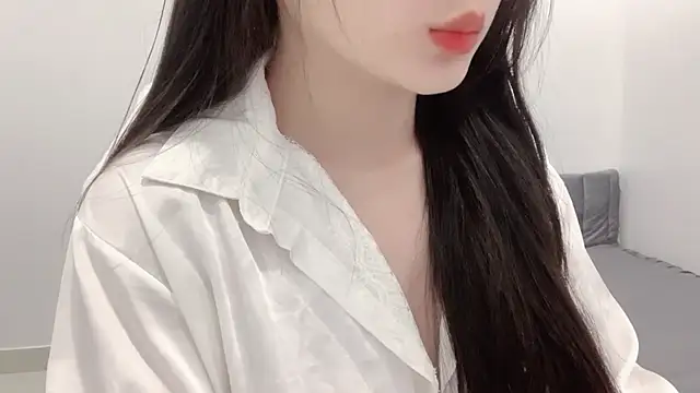    Lily    online show from April 25, 4:26 pm