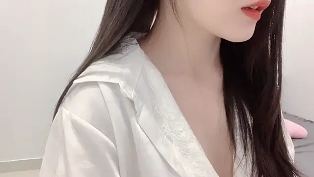    Lily    online show from May 9, 4:43 pm