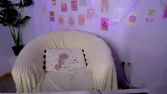 Snapshot of BagiraBella chatting on November 1, 9:25 am BagiraBella online show from November 1, 9:25 am