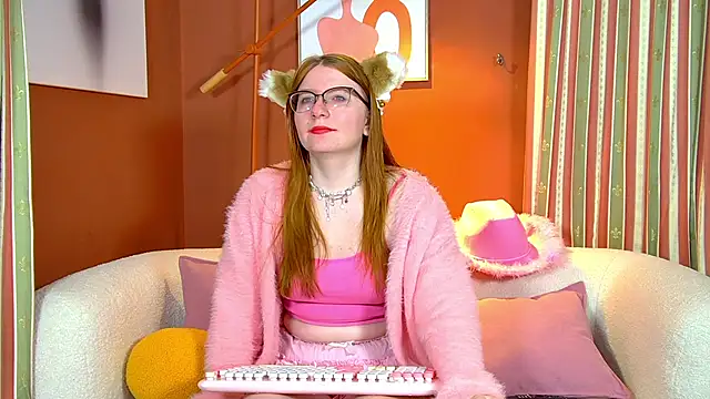 Snapshot of AliceAllisons chatting on September 26, 6:37 pm AliceAllisons online show from September 26, 6:37 pm