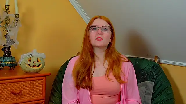 Snapshot of AliceAllisons chatting on October 31, 8:16 pm AliceAllisons online show from October 31, 8:16 pm