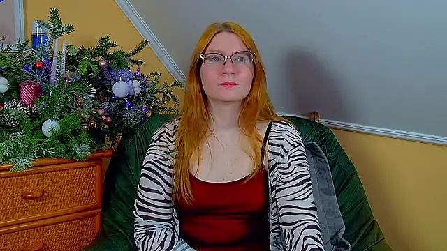 Snapshot of AliceAllisons chatting on December 2, 7:04 pm AliceAllisons online show from December 2, 7:04 pm