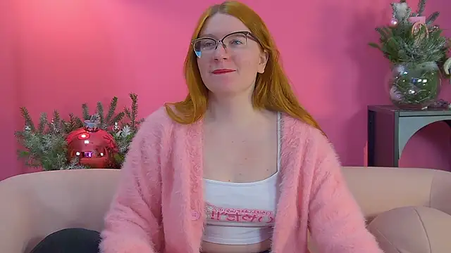 Snapshot of AliceAllisons chatting on December 3, 6:29 pm AliceAllisons online show from December 3, 6:29 pm