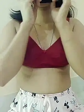 Snapshot of Sweet_Bindika07 chatting on October 20, 2:46 am Sweet Bindika07 online show from October 20, 2:46 am