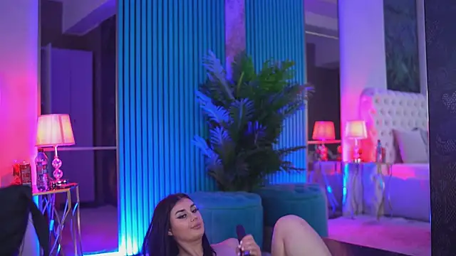 Snapshot of KendraMoon chatting on November 6, 4:00 pm KendraMoon online show from November 6, 4:00 pm