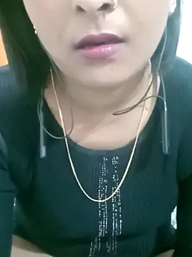 Queen Kushi4 online show from April 12, 6:00 pm