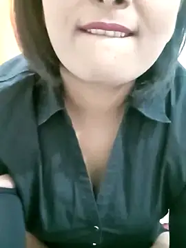 Snapshot of Queen_Kushi4 chatting on July 22, 9:44 am Queen Kushi4 online show from July 22, 9:44 am