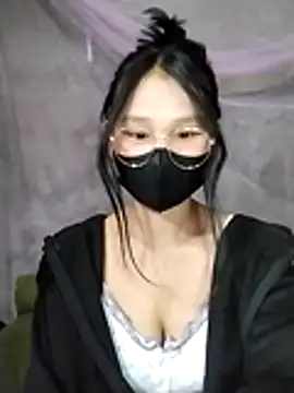 Snapshot of saronla_03 chatting on November 27, 2:23 am saronla 03 online show from November 27, 2:23 am