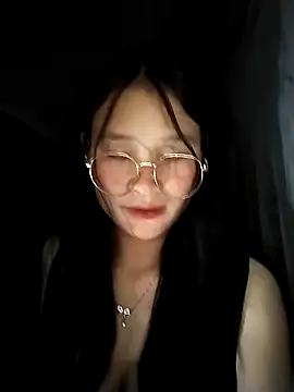 Snapshot of saronla_03 chatting on October 8, 7:25 pm saronla 03 online show from October 8, 7:25 pm