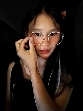 Snapshot of saronla_03 chatting on September 22, 2:45 pm saronla 03 online show from September 22, 2:45 pm