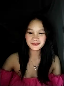 Snapshot of saronla_03 chatting on October 7, 4:19 pm saronla 03 online show from October 7, 4:19 pm