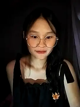 Snapshot of saronla_03 chatting on October 27, 3:57 pm saronla 03 online show from October 27, 3:57 pm