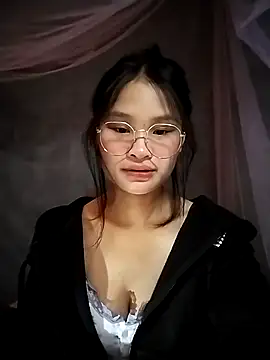 Snapshot of saronla_03 chatting on November 15, 7:01 am saronla 03 online show from November 15, 7:01 am