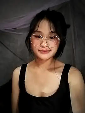 Snapshot of saronla_03 chatting on December 14, 8:09 am saronla 03 online show from December 14, 8:09 am