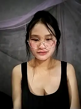 Snapshot of saronla_03 chatting on December 2, 6:42 pm saronla 03 online show from December 2, 6:42 pm