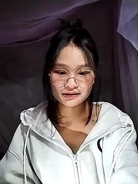 Snapshot of saronla_03 chatting on November 19, 8:03 am saronla 03 online show from November 19, 8:03 am