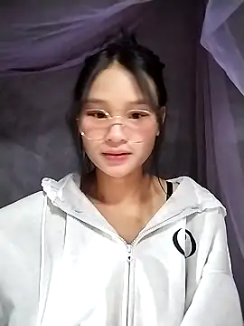 Snapshot of saronla_03 chatting on November 18, 6:33 pm saronla 03 online show from November 18, 6:33 pm