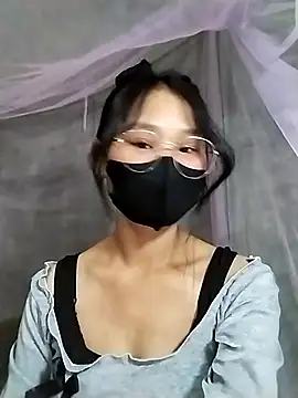 Snapshot of saronla_03 chatting on December 13, 8:04 pm saronla 03 online show from December 13, 8:04 pm