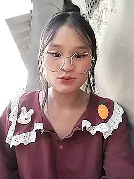 Snapshot of saronla_03 chatting on October 11, 9:32 am saronla 03 online show from October 11, 9:32 am