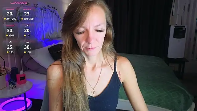 Snapshot of Jesica_mooon chatting on November 15, 1:31 am Jesica mooon online show from November 15, 1:31 am