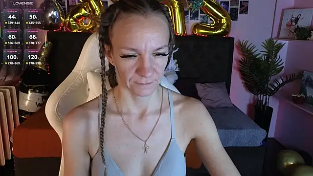 Jesica mooon online show from December 20, 1:30 am