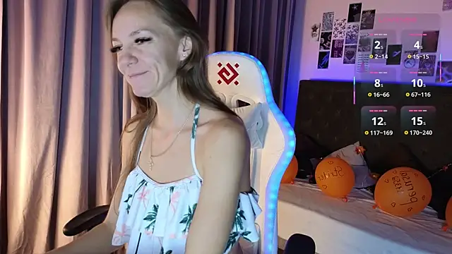 Snapshot of Jesica_mooon chatting on November 10, 1:32 am Jesica mooon online show from November 10, 1:32 am