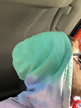 high3ndlowlife online show from December 3, 5:45 pm